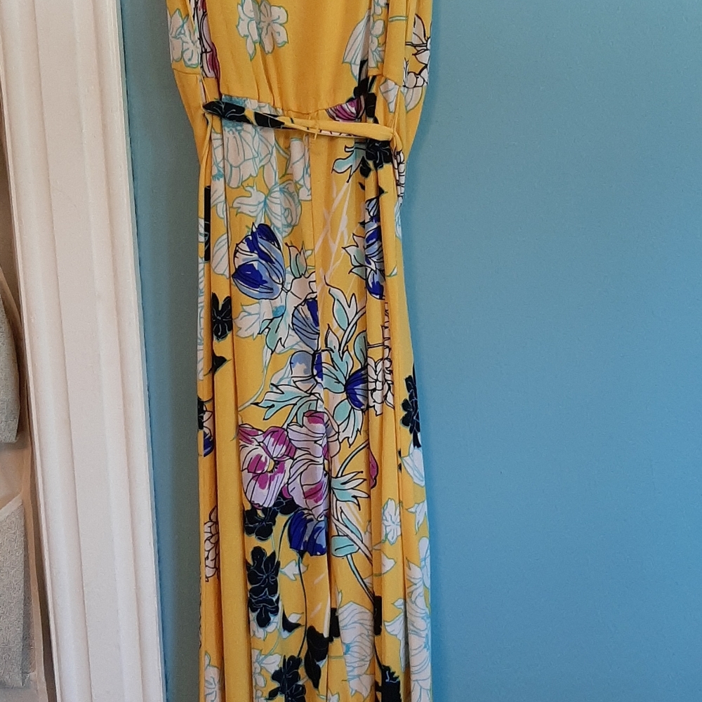 Sleeveless jumpsuit